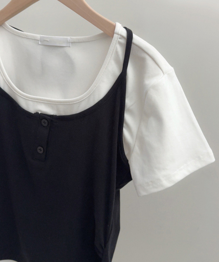 レイヤード一体型ホルターネック半袖Tシャツ
