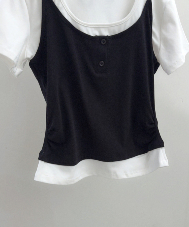 レイヤード一体型ホルターネック半袖Tシャツ