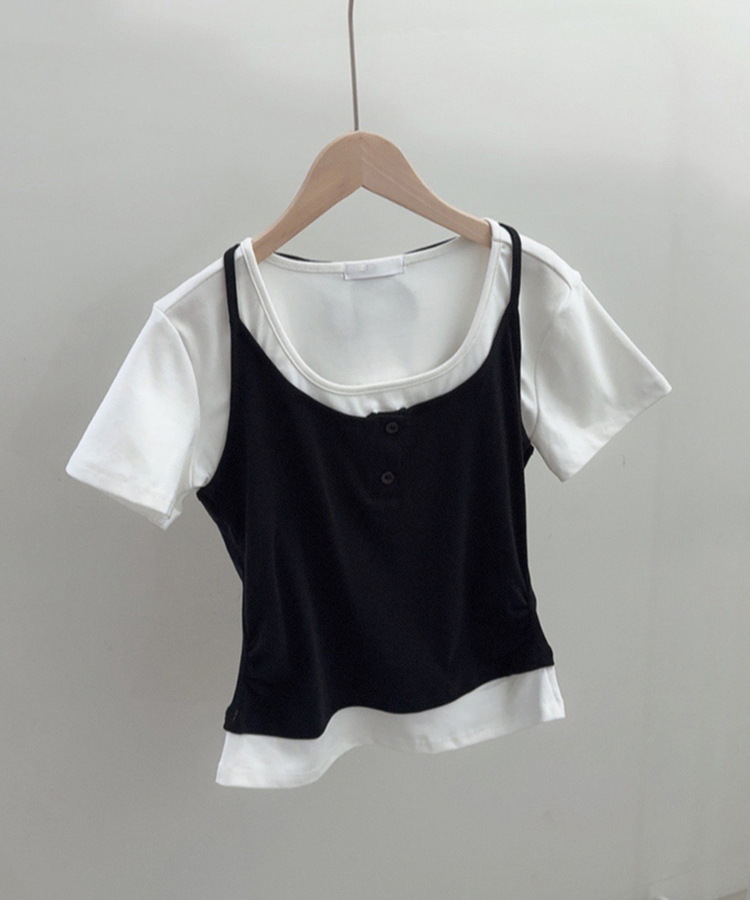 レイヤード一体型ホルターネック半袖Tシャツ