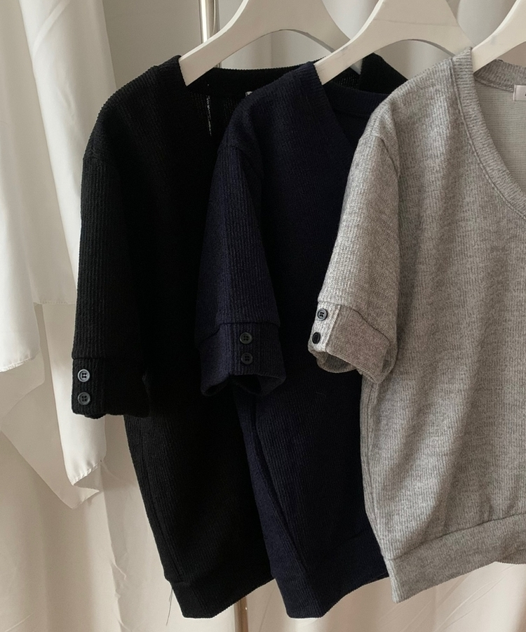 クラシックVネックボタン半袖Tシャツ