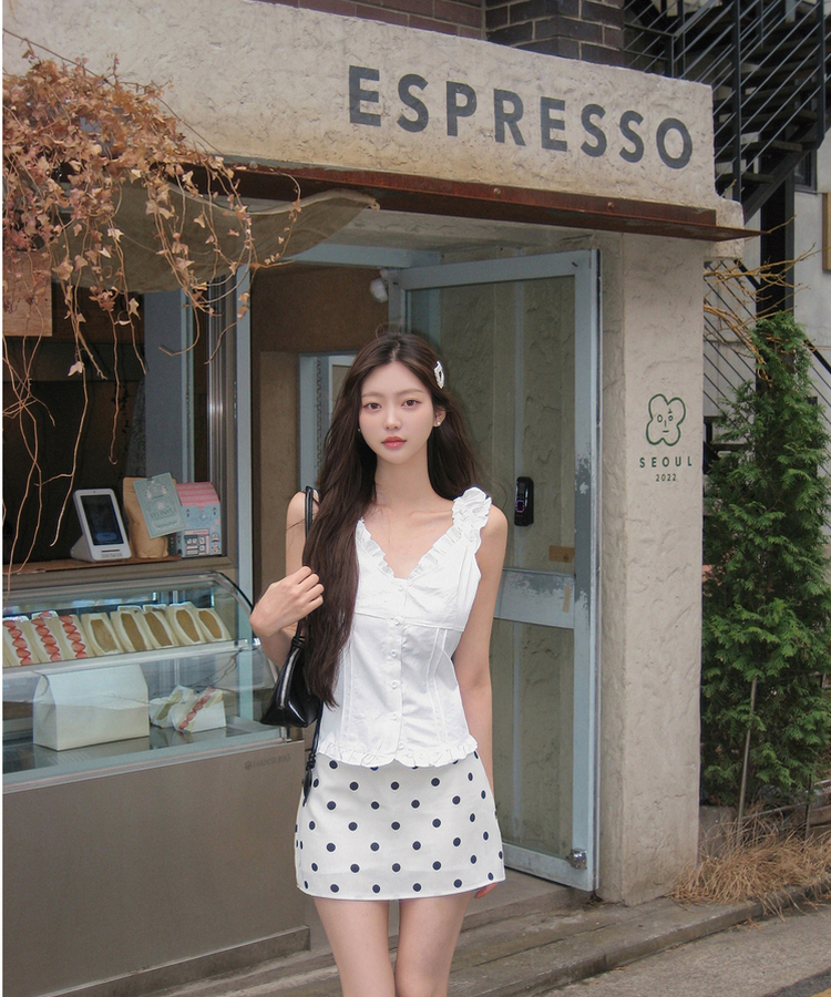 フリルシャーリングボタンブラウス IVORY