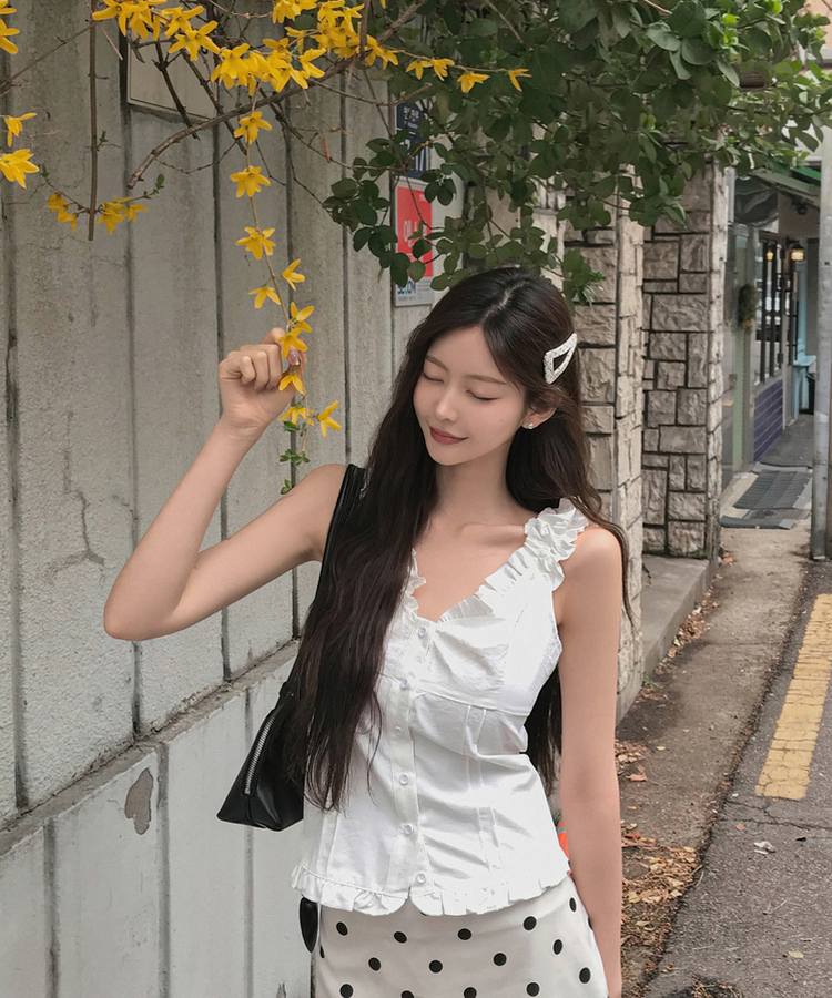 フリルシャーリングボタンブラウス IVORY