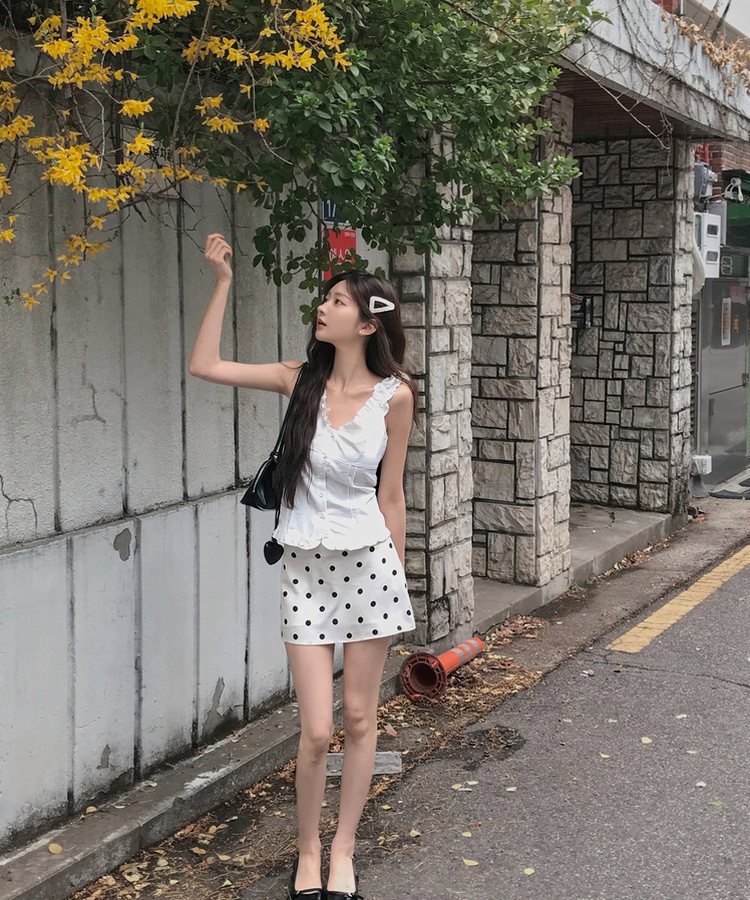 フリルシャーリングボタンブラウス IVORY