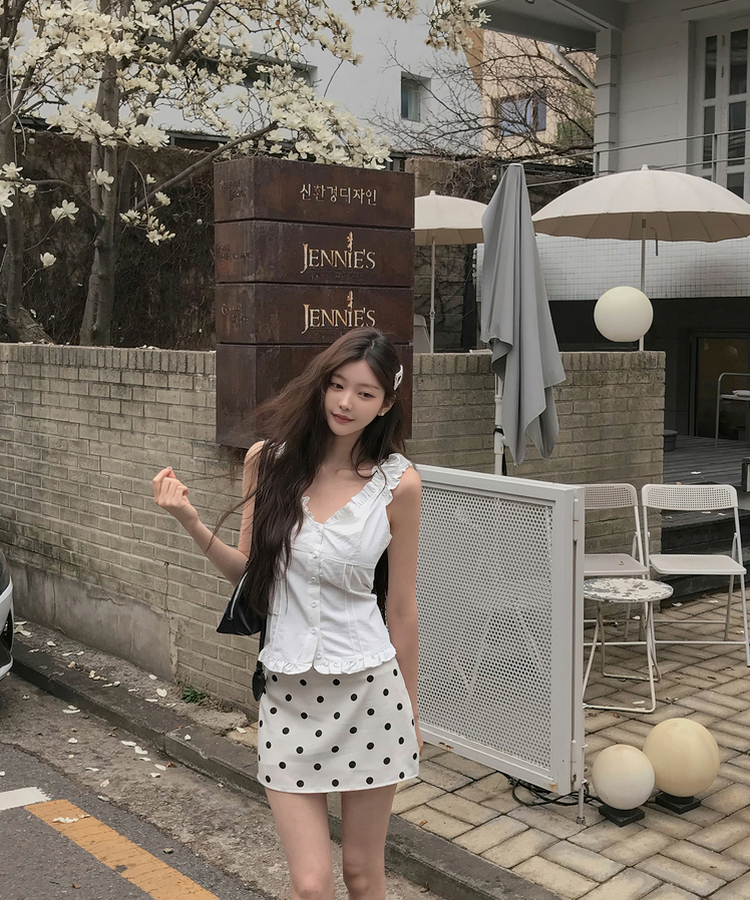 フリルシャーリングボタンブラウス IVORY