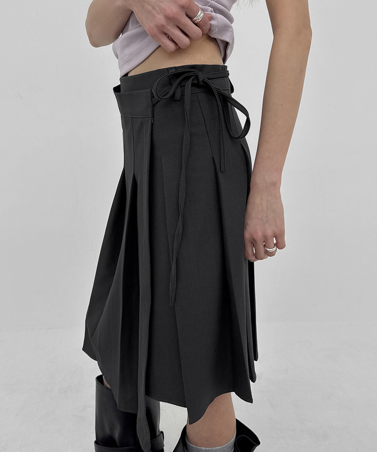 アンバランスプリーツラップミディスカート BLACK