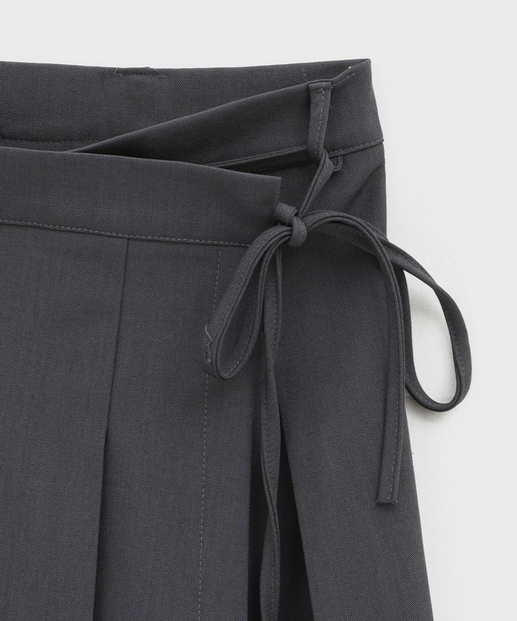 アンバランスプリーツラップミディスカート