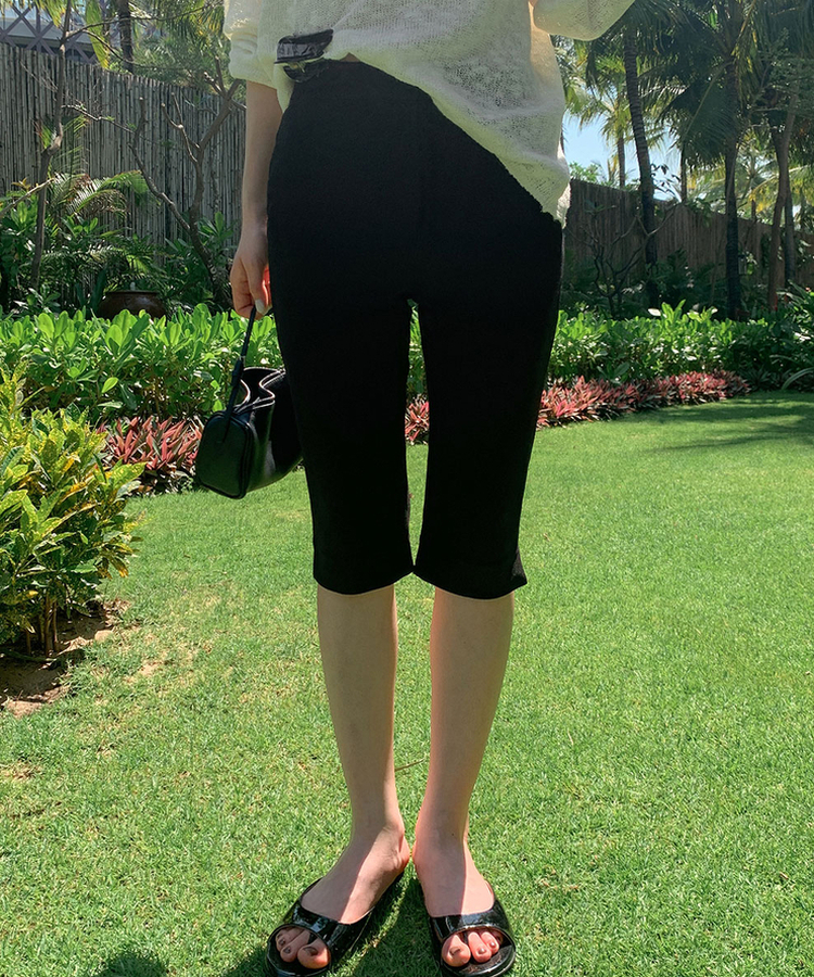 スリットカプリパンツ BLACK