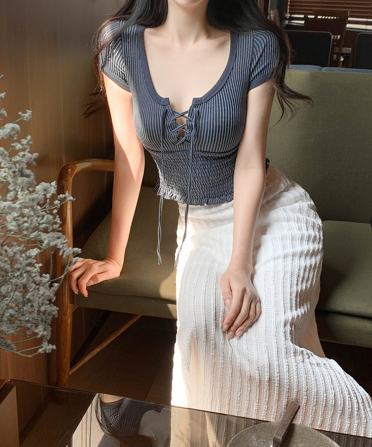 スモッキングフリル半袖Tシャツ NAVY