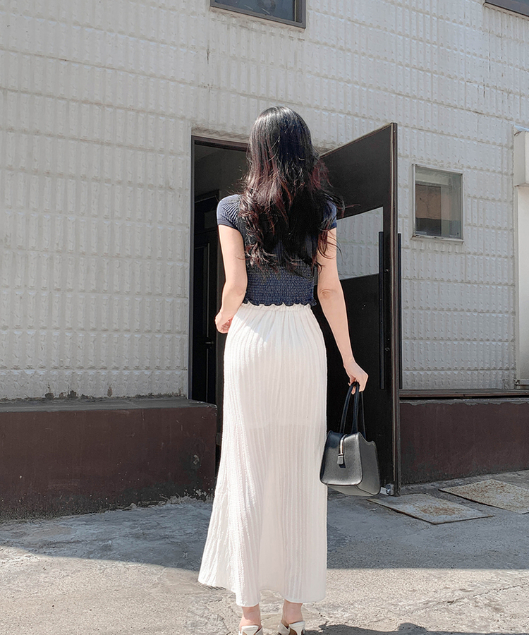 スモッキングフリル半袖Tシャツ NAVY