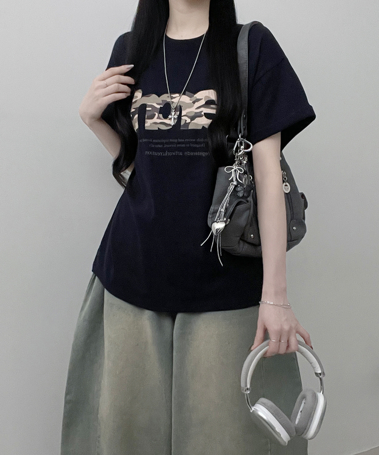 아치카모레터링프린팅박스핏반팔티셔츠 네이비