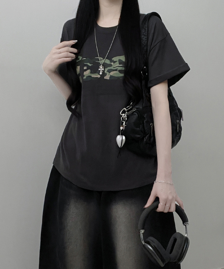 아치카모레터링프린팅박스핏반팔티셔츠 차콜