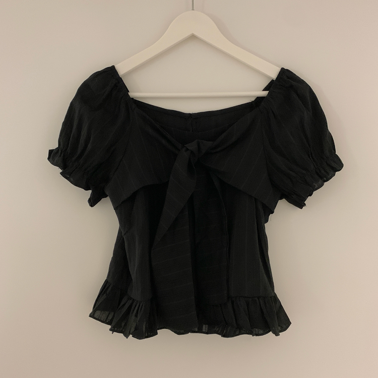 リボンフリルブラウス