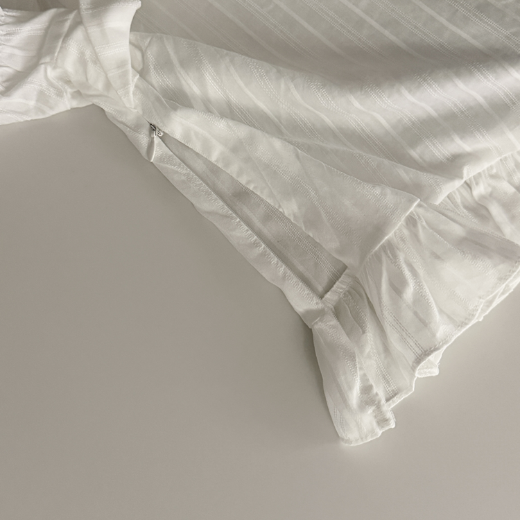 リボンフリルブラウス