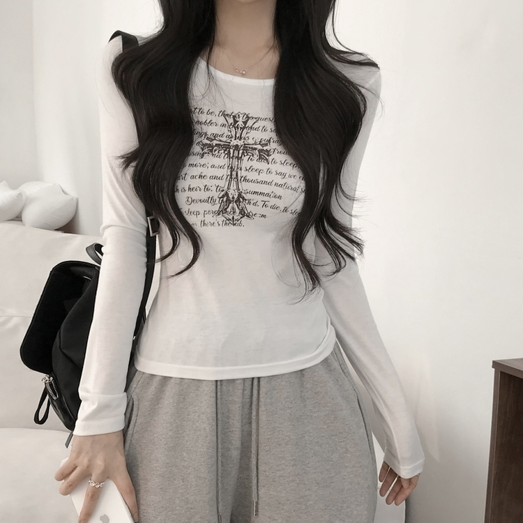 レタリングUネック長袖Tシャツ IVORY