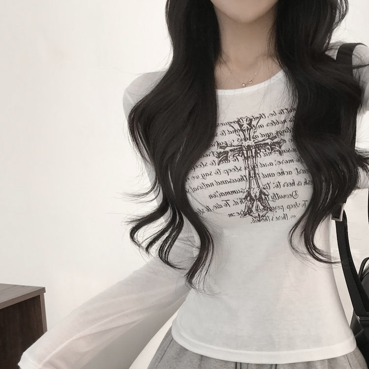 レタリングUネック長袖Tシャツ IVORY