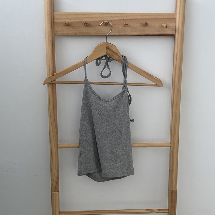 ホルターネックキャミソール