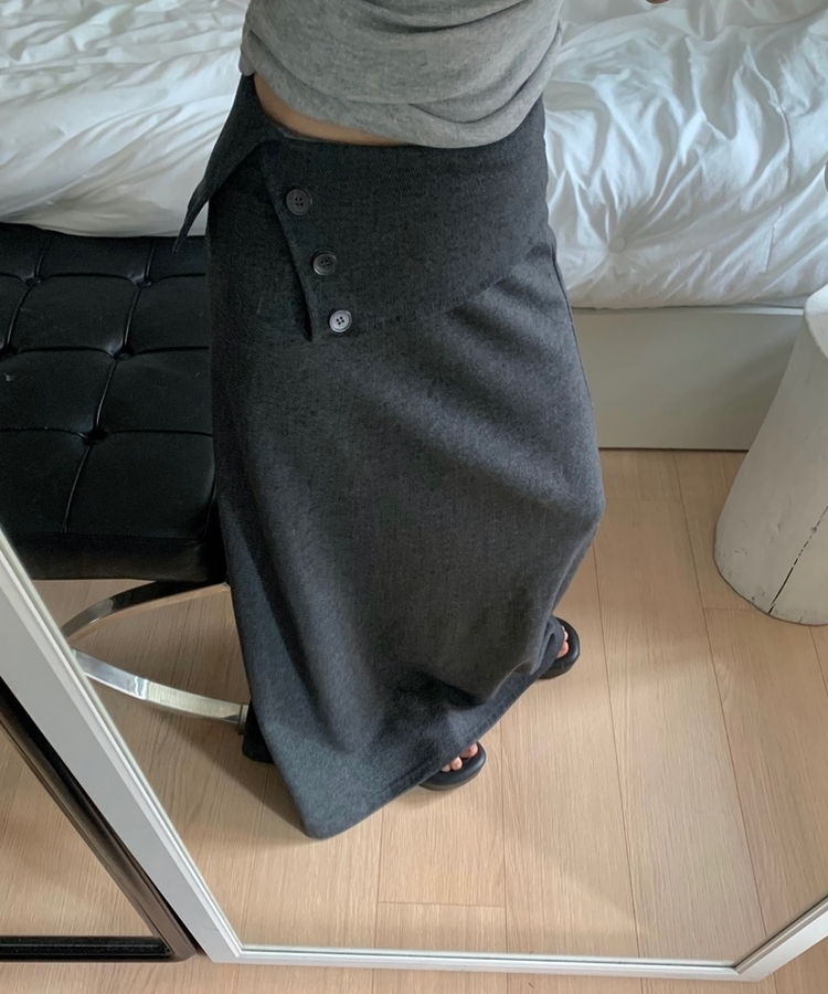 ボタンカットロングスカート CHARCOAL