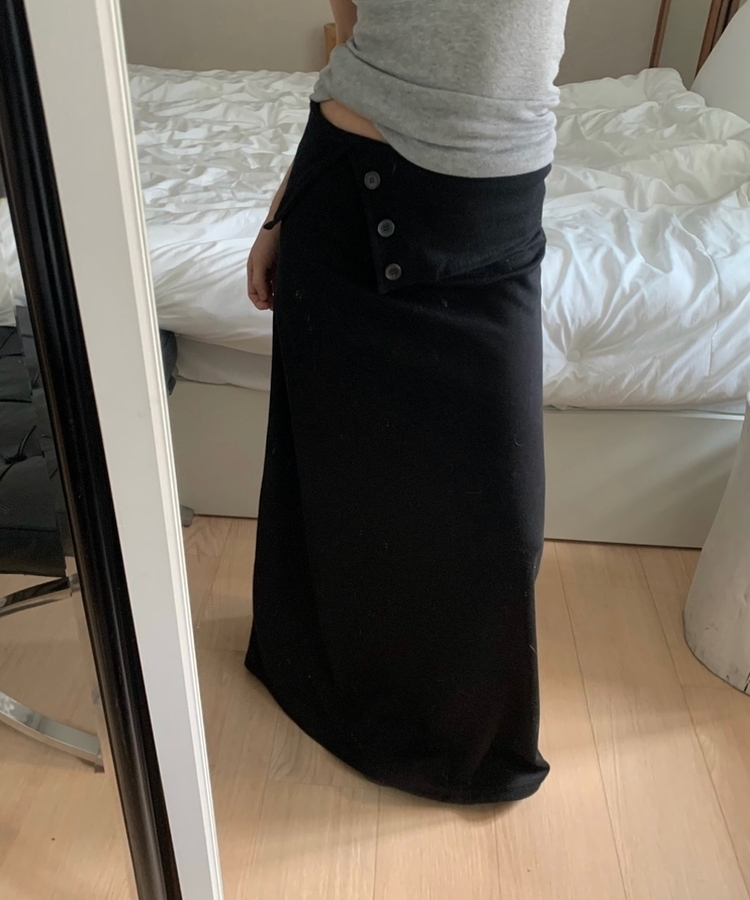 ボタンカットロングスカート BLACK