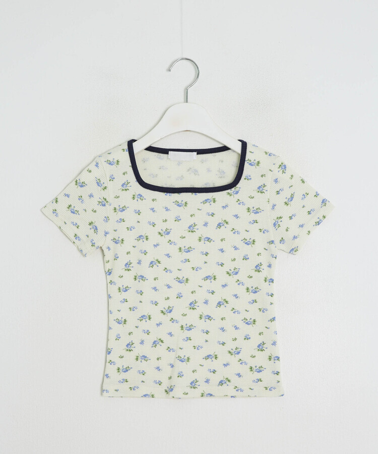 小花柄ナチュラルフィットトップス