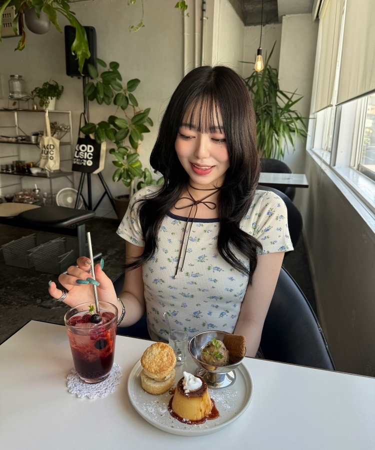 小花柄ナチュラルフィットトップス IVORY