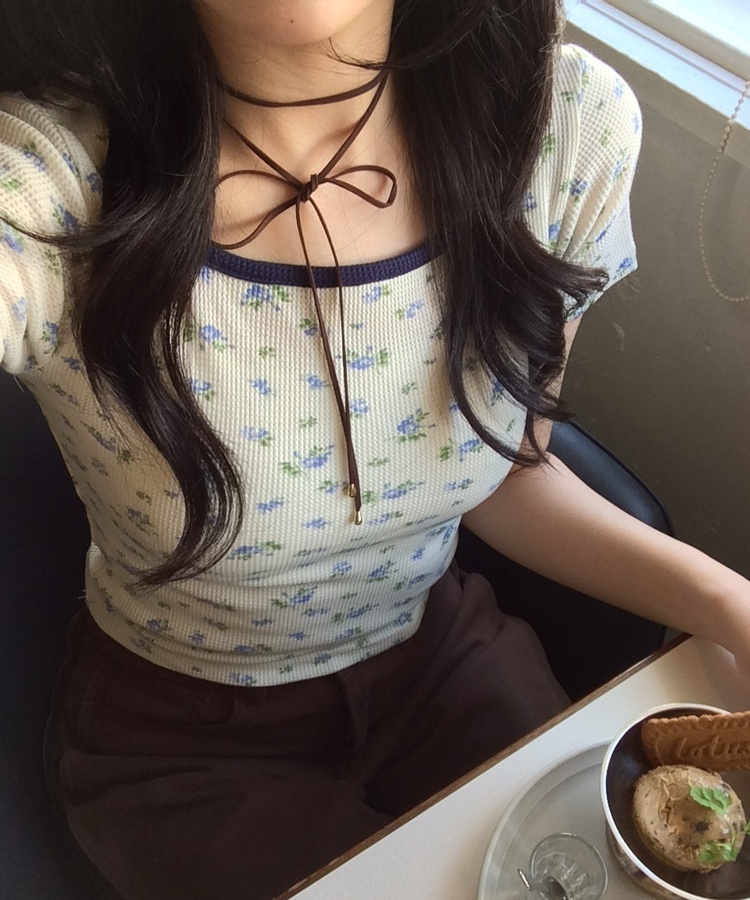 小花柄ナチュラルフィットトップス IVORY