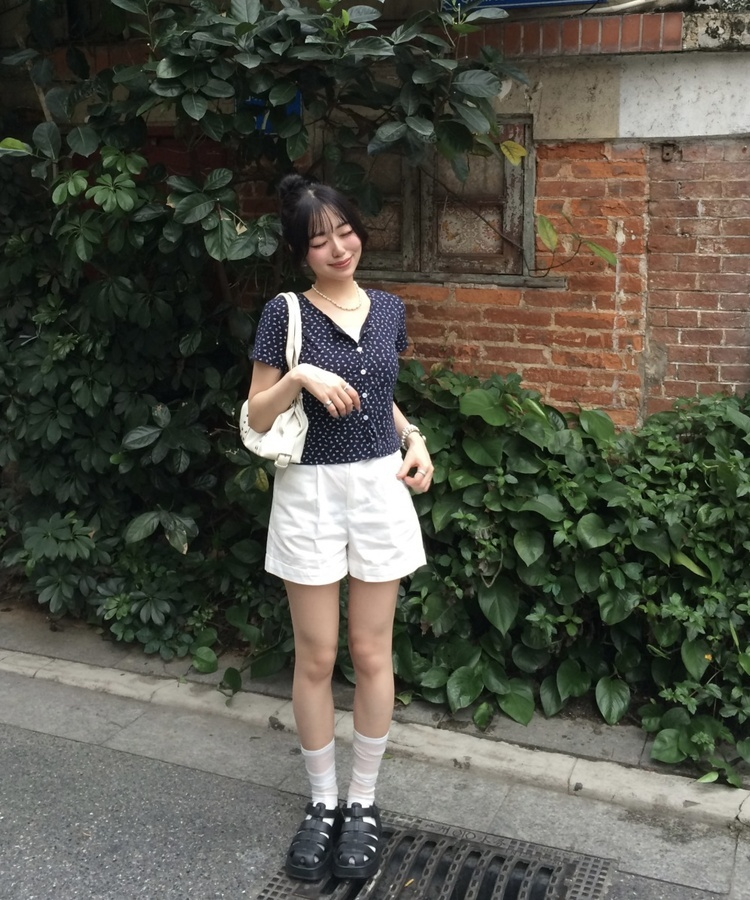 【カップ付き】レースシャーリングキャミ WHITE