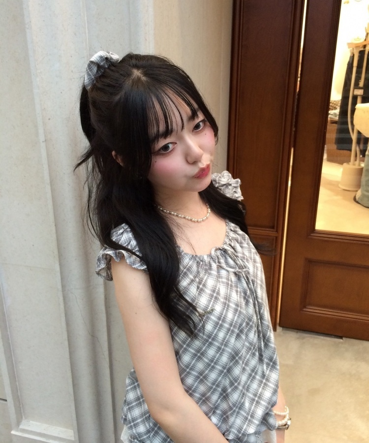 【❤️MADE】【シュシュ付き】チェックフリルブラウス GREY