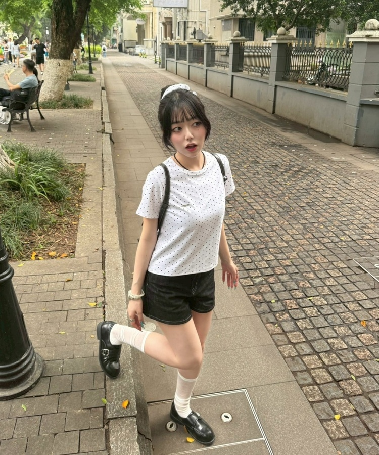 【❤️MADE】【シュシュ付き】クロップ丈ドッドTシャツ WHITE