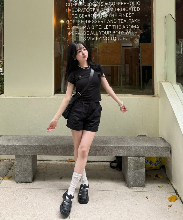 【❤️MADE】ペンダント半袖Tシャツ BLACK