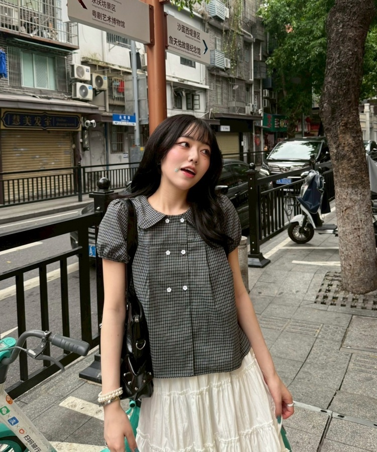 フラワーボタンブラウス BLACK