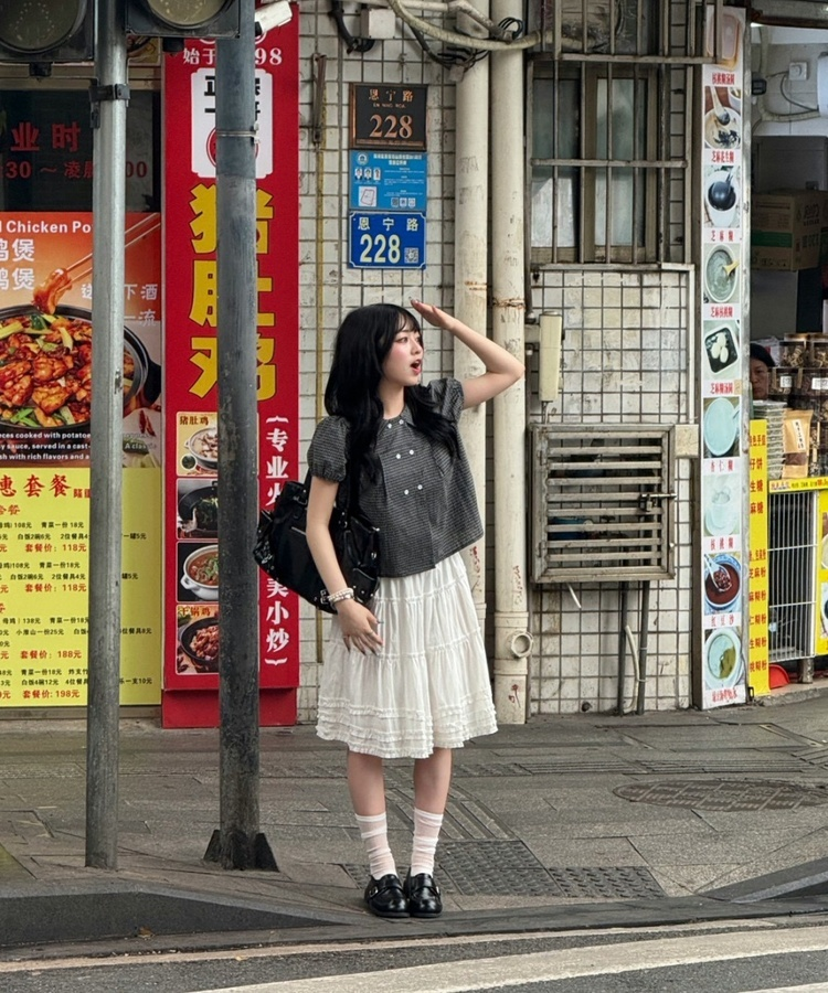 フラワーボタンブラウス BLACK