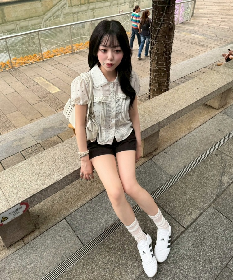 ガーリーフリルピンタックブラウス BLACK