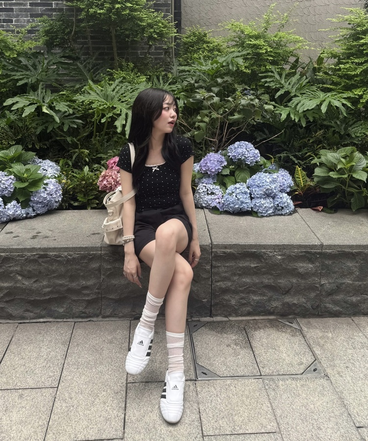 ドットリボンレースTシャツ BLACK