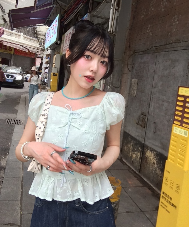 フラワーアイレットブラウス MINT