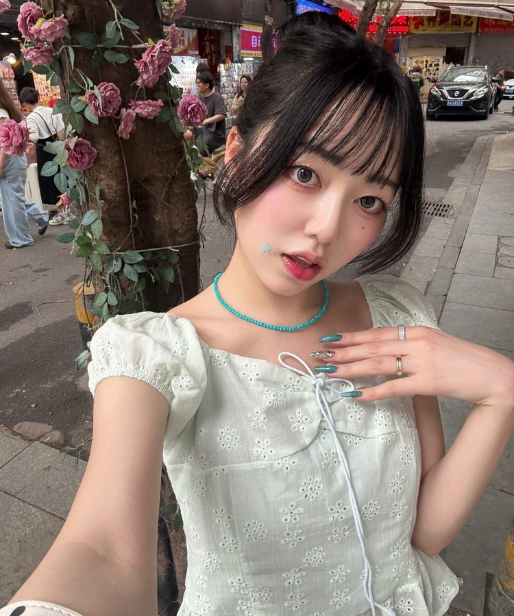 フラワーアイレットブラウス MINT