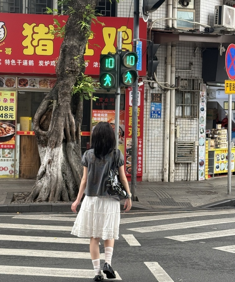 フリルミディスカート IVORY