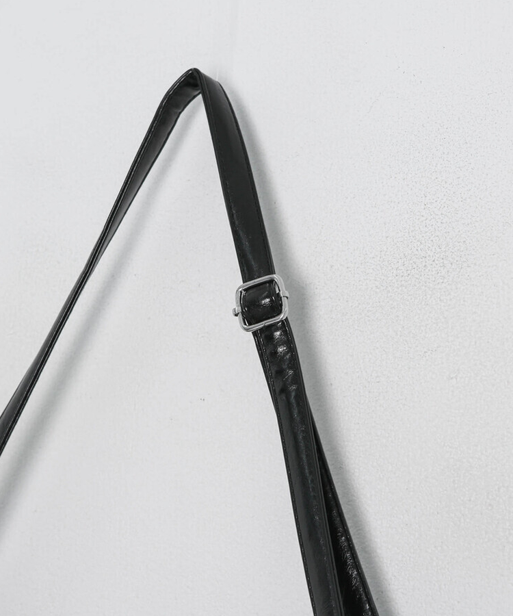 マルチポケットクロスショルダーバッグ