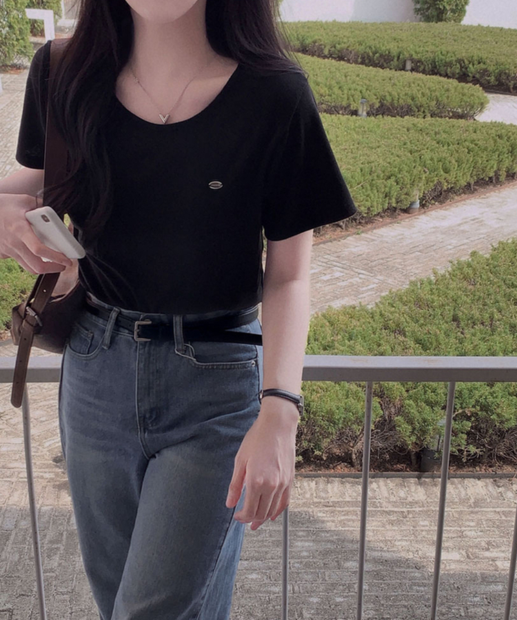여름내내 교복 반팔티 보장온유MADE 도브 팬던트 라운드넥 스탠다드핏 베이직 반팔티