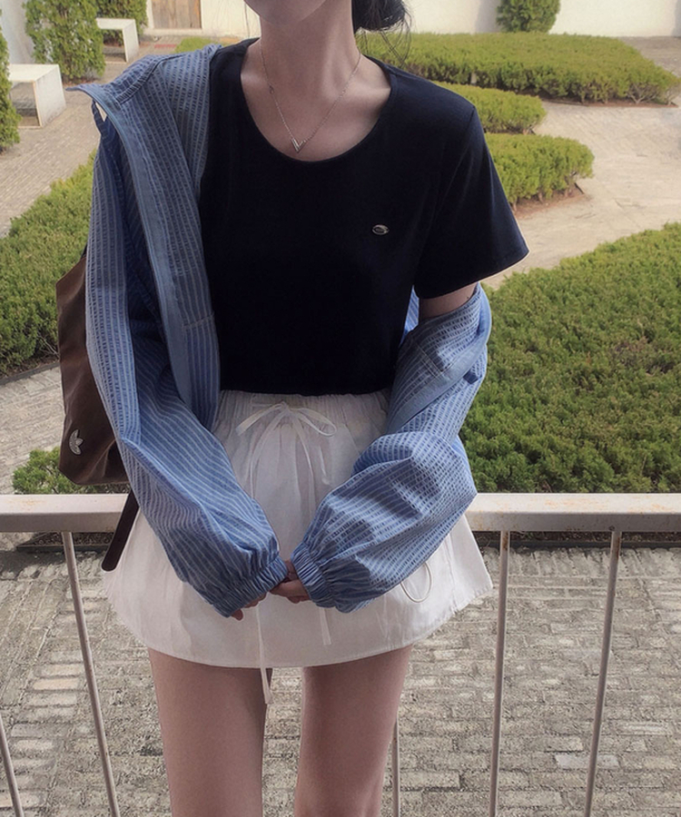 여름내내 교복 반팔티 보장온유MADE 도브 팬던트 라운드넥 스탠다드핏 베이직 반팔티