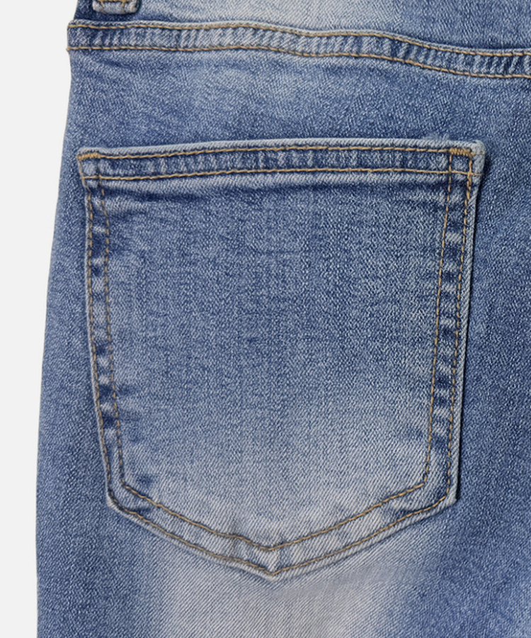 ロウライズブーツカットジーンズ