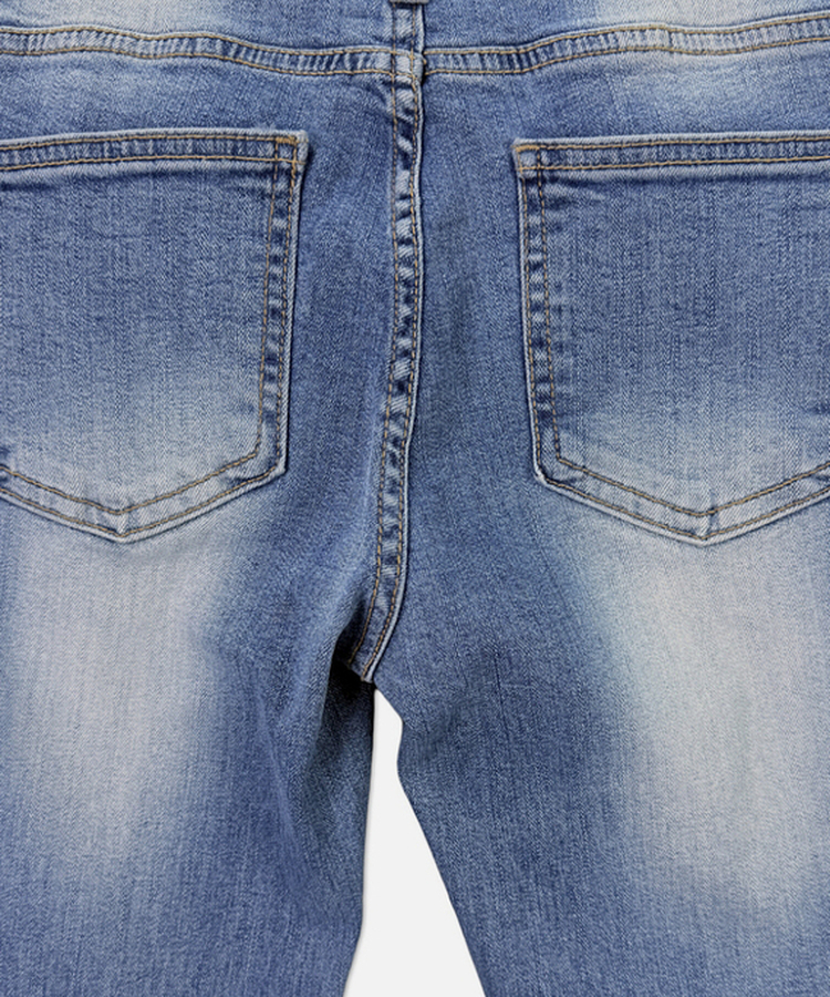 ロウライズブーツカットジーンズ