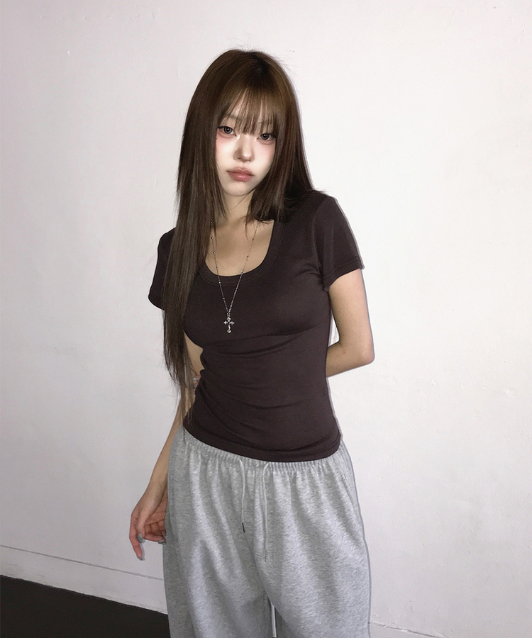 Uネックスリム半袖Tシャツ(6color) BROWN