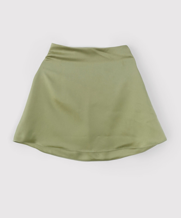 サテンミニフレアスカート