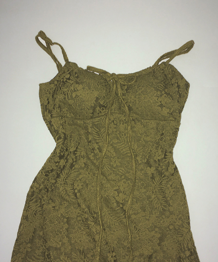 【カップ付き】フラワーキャミソールワンピース