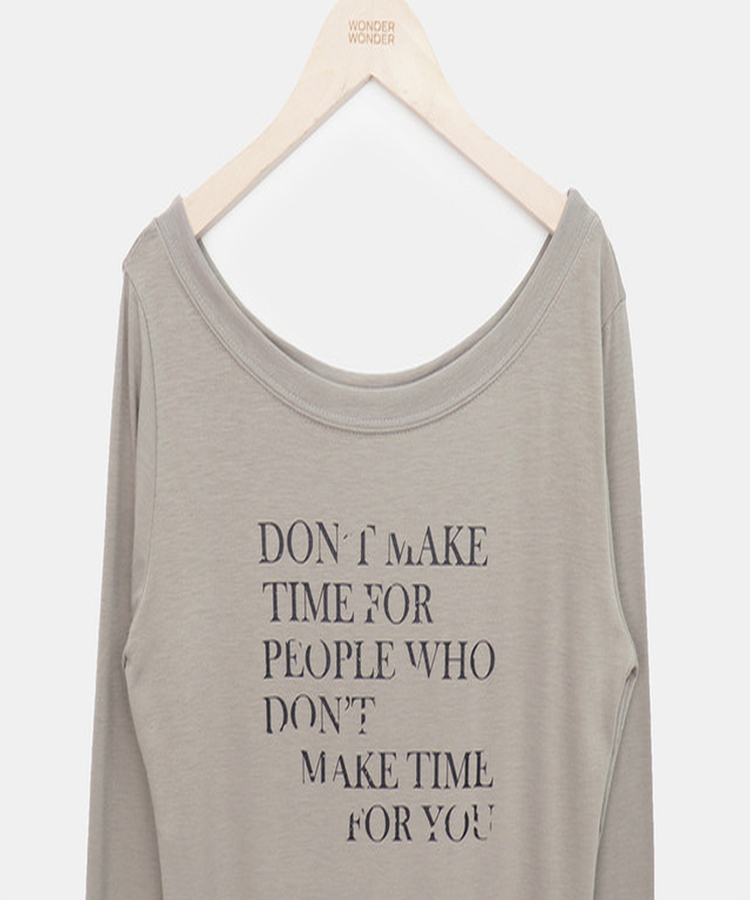 レタリングシースルーオフショルダー長袖Tシャツ