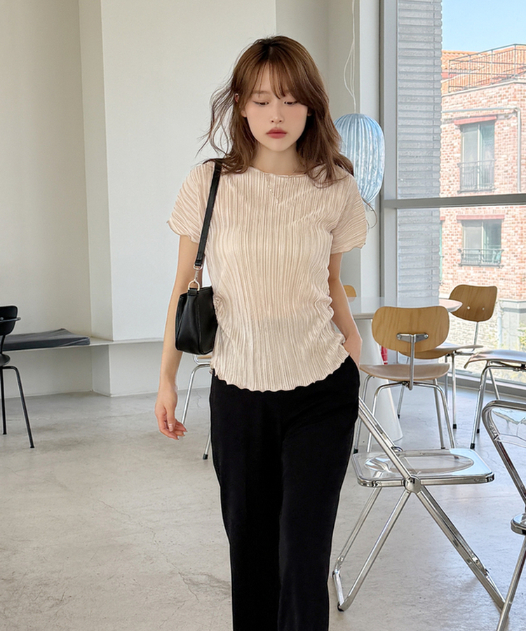 プリーツシャーリング半袖Tシャツ BEIGE