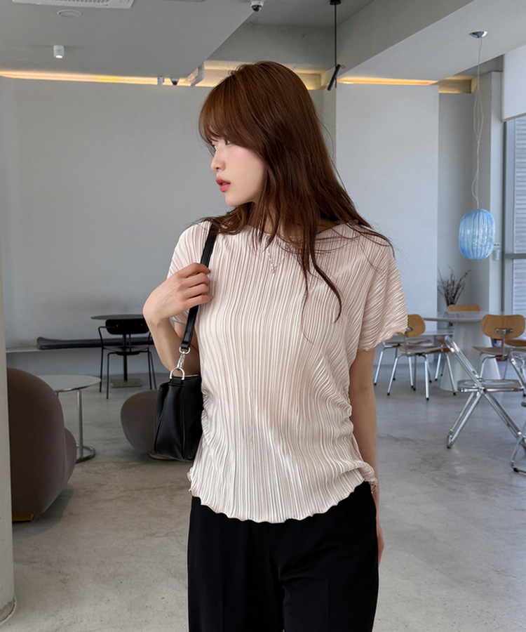 プリーツシャーリング半袖Tシャツ BEIGE