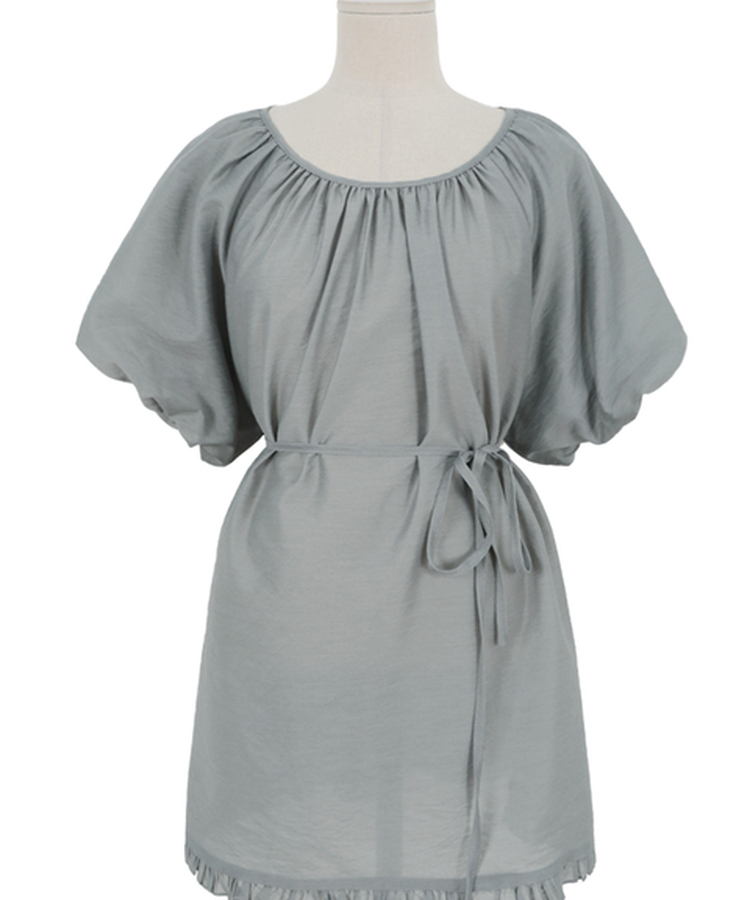 バルーンパフブラウス