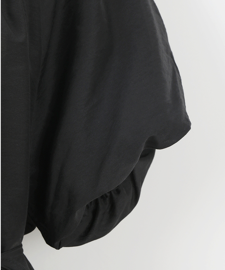 バルーンパフブラウス