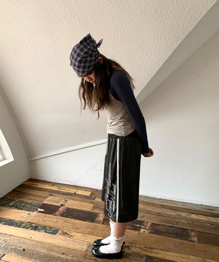 レタリングナイロントラックラインパンツ KHAKI